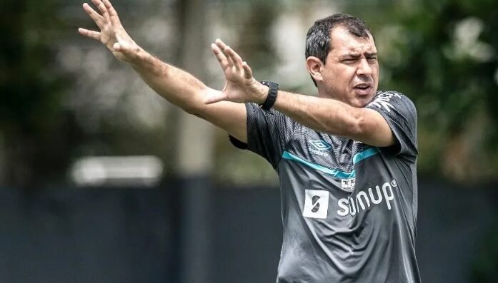 Carille não pode ficar no Santos em 2025. Foto: Ivan Storti/Santos FC